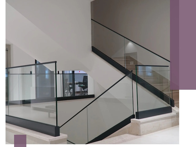 Стеклянные перила премиум-класса с установкой в Краснокамске