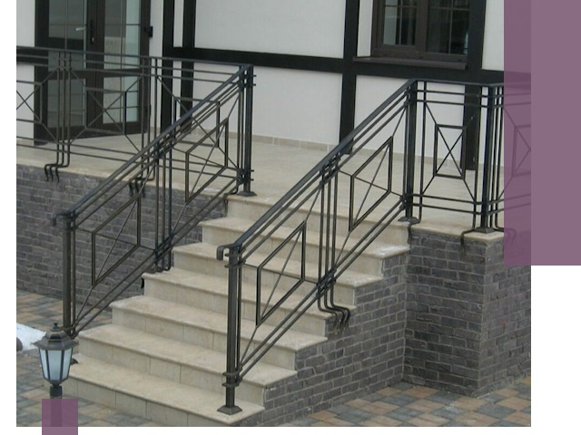 Перила для крыльца в Краснокамске — монтаж, изготовление и установка