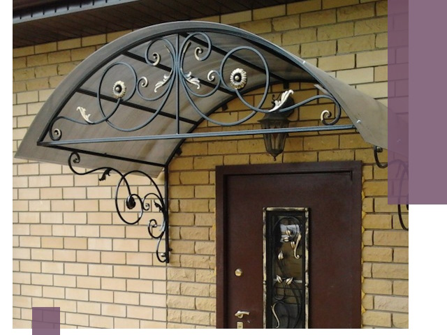 Изготовление козырьков из металла под ключ в Краснокамске