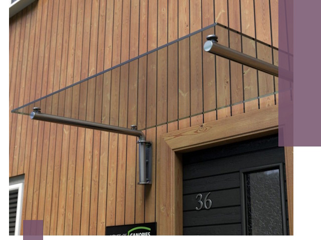 Стеклянные козырьки на входы и фасады в Краснокамске