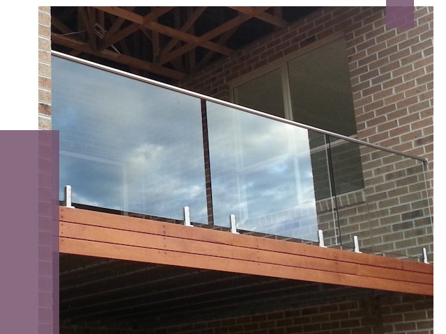 Стеклянные парапеты на крыше и террасе в Краснокамске от 11404 руб. | ПРОЛЁТ-Кнм