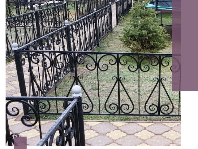 Кованые газонные ограждения под ключ в Краснокамске